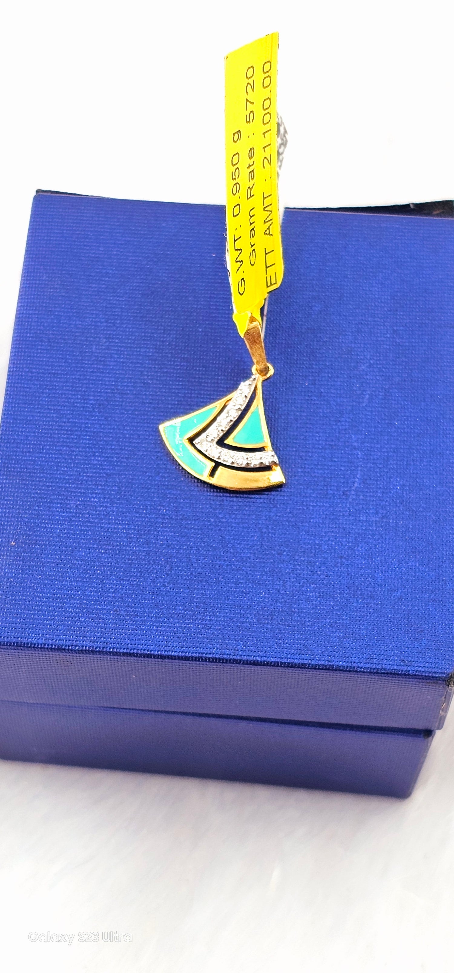 Kisna Diamond Pendant 3