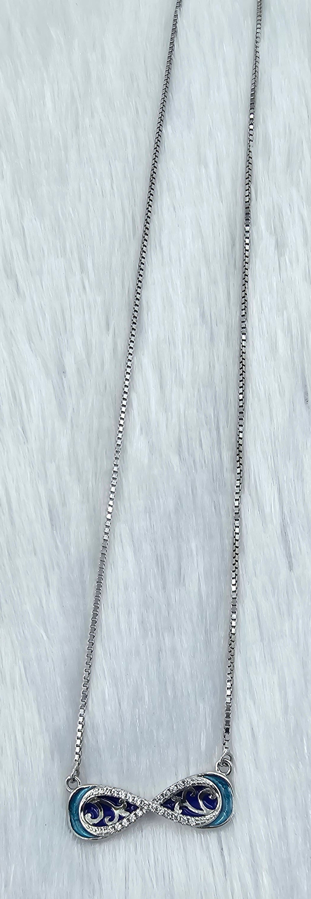92.50 Silver Chain Pendent Set 174