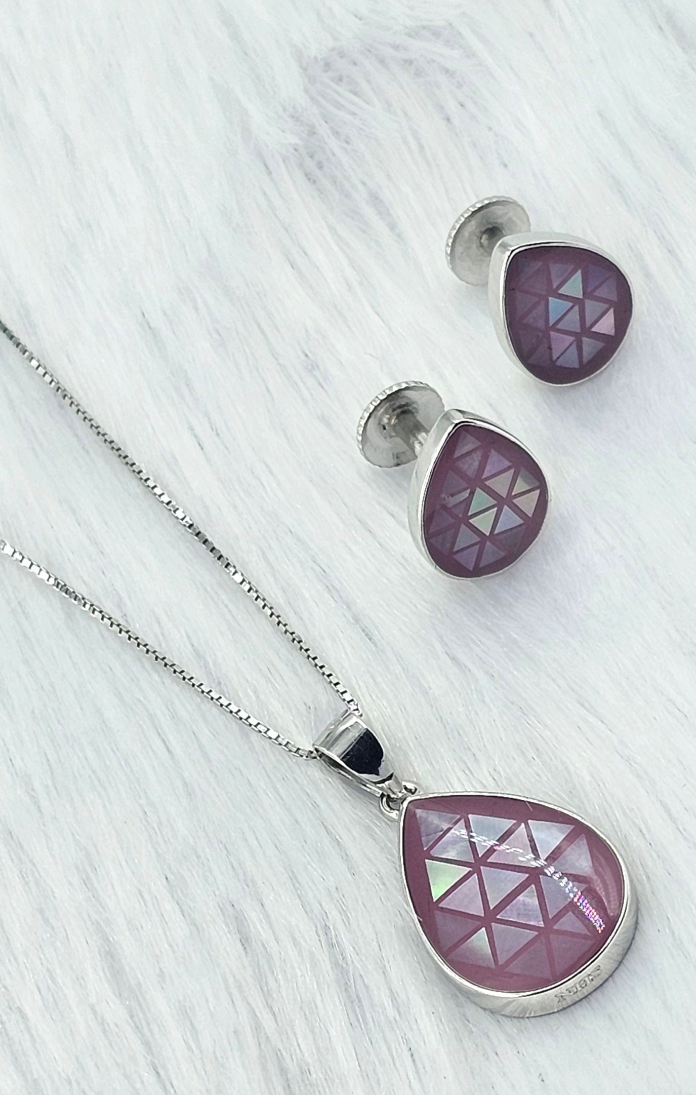92.50 Silver Chain Pendent Set 216