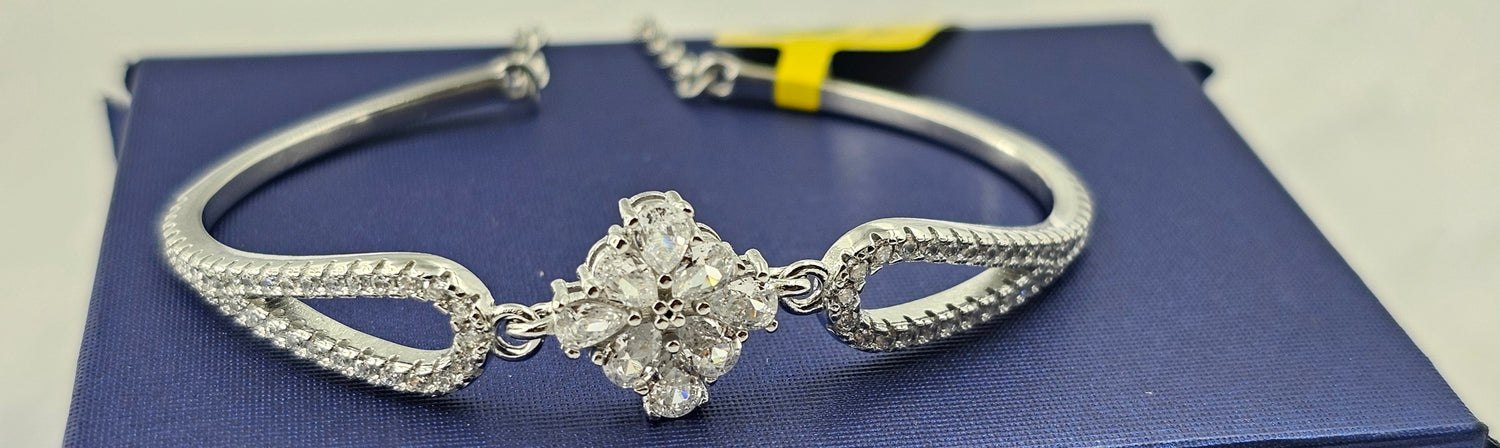 92.50 Silver Ladies Bracelet 115