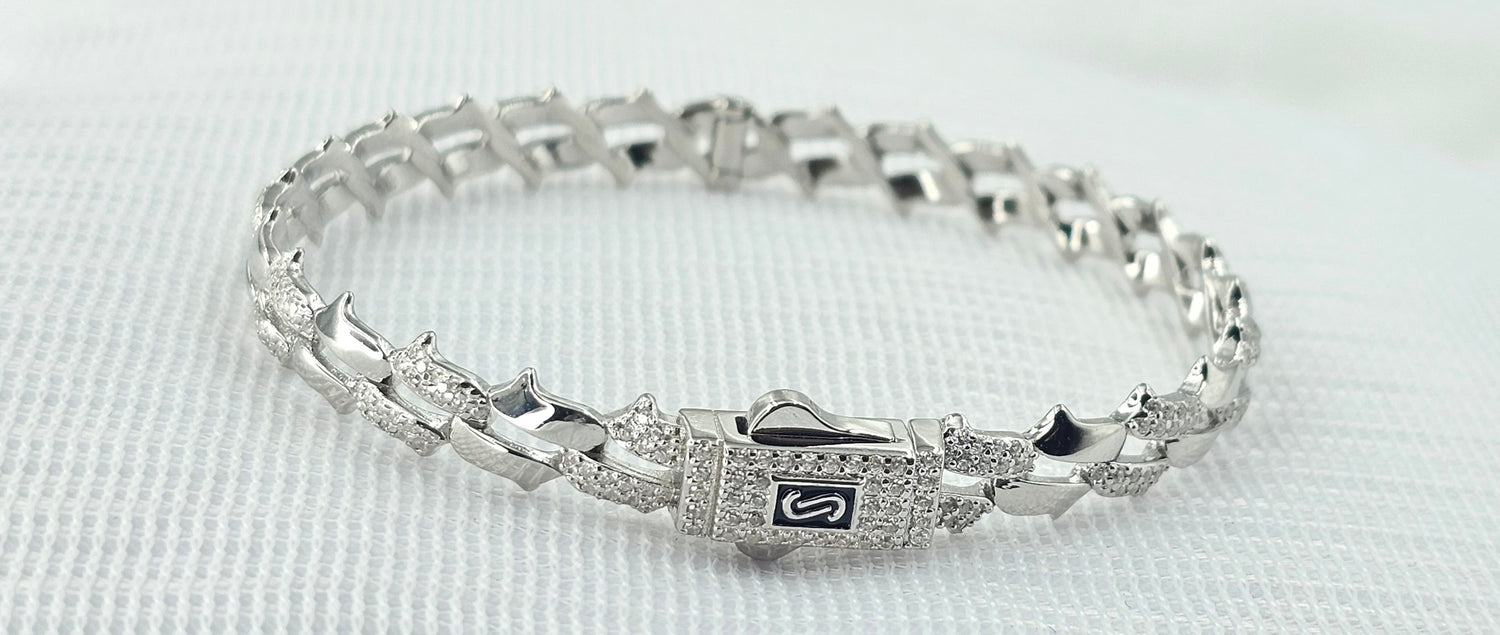 92.50 Silver Ladies Bracele 147