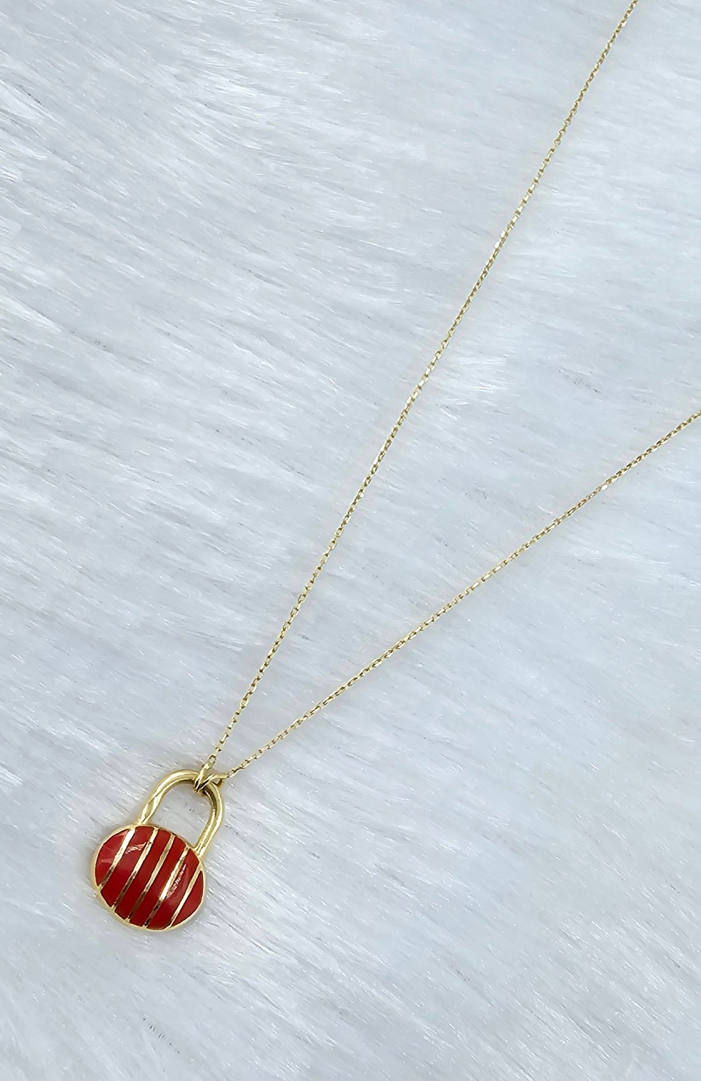 18kt Gold Chain Pendant Set 35