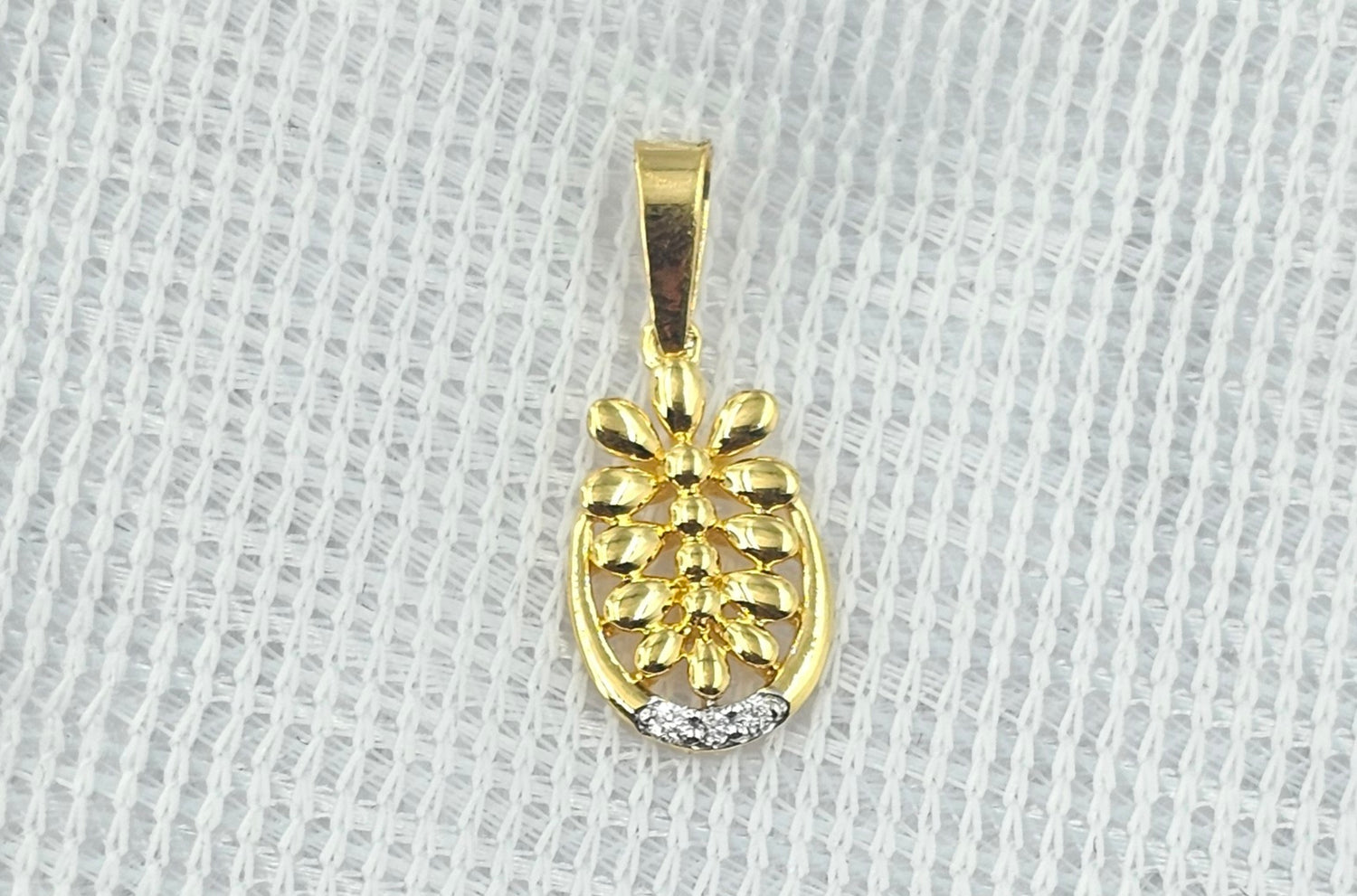 Kisna Diamond Pendant 20