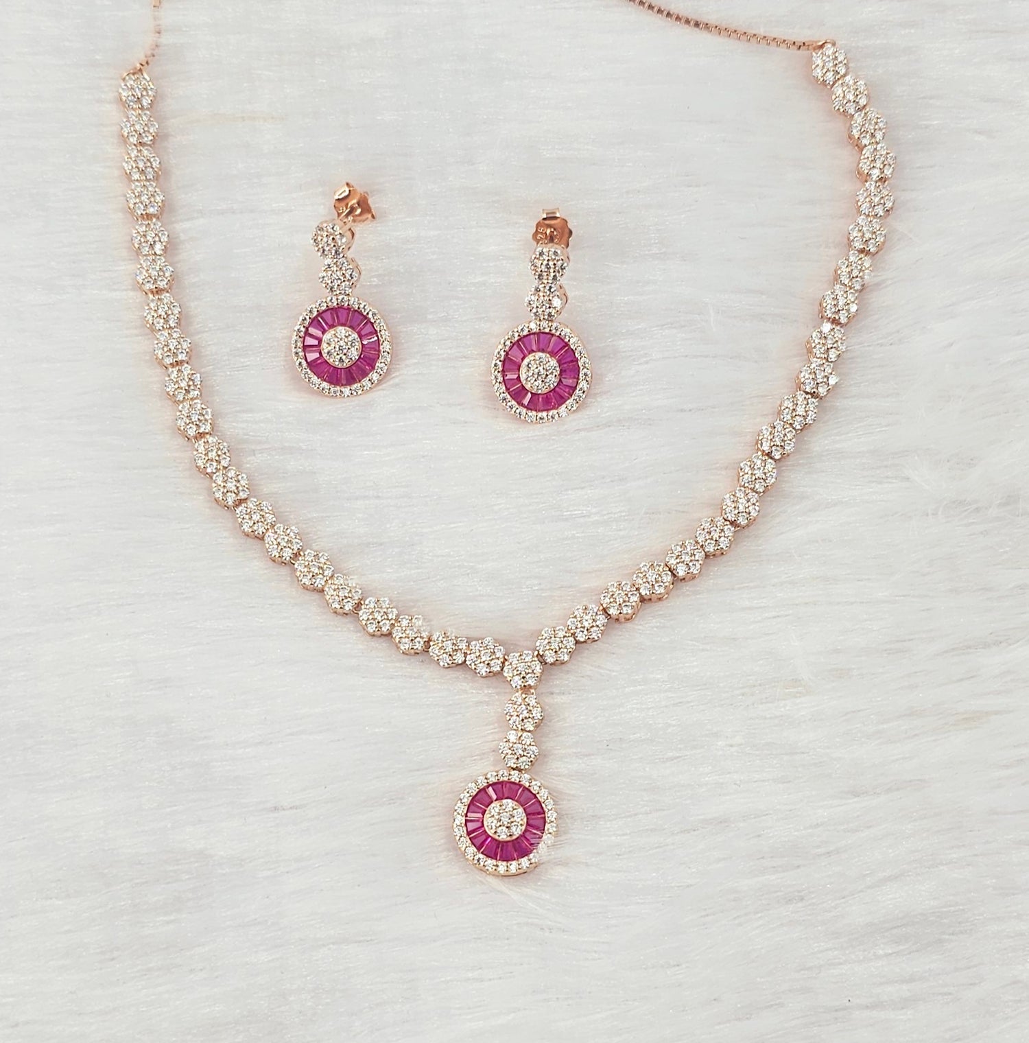 92.50 Rose Gold Silver Chain Pendent Set 20