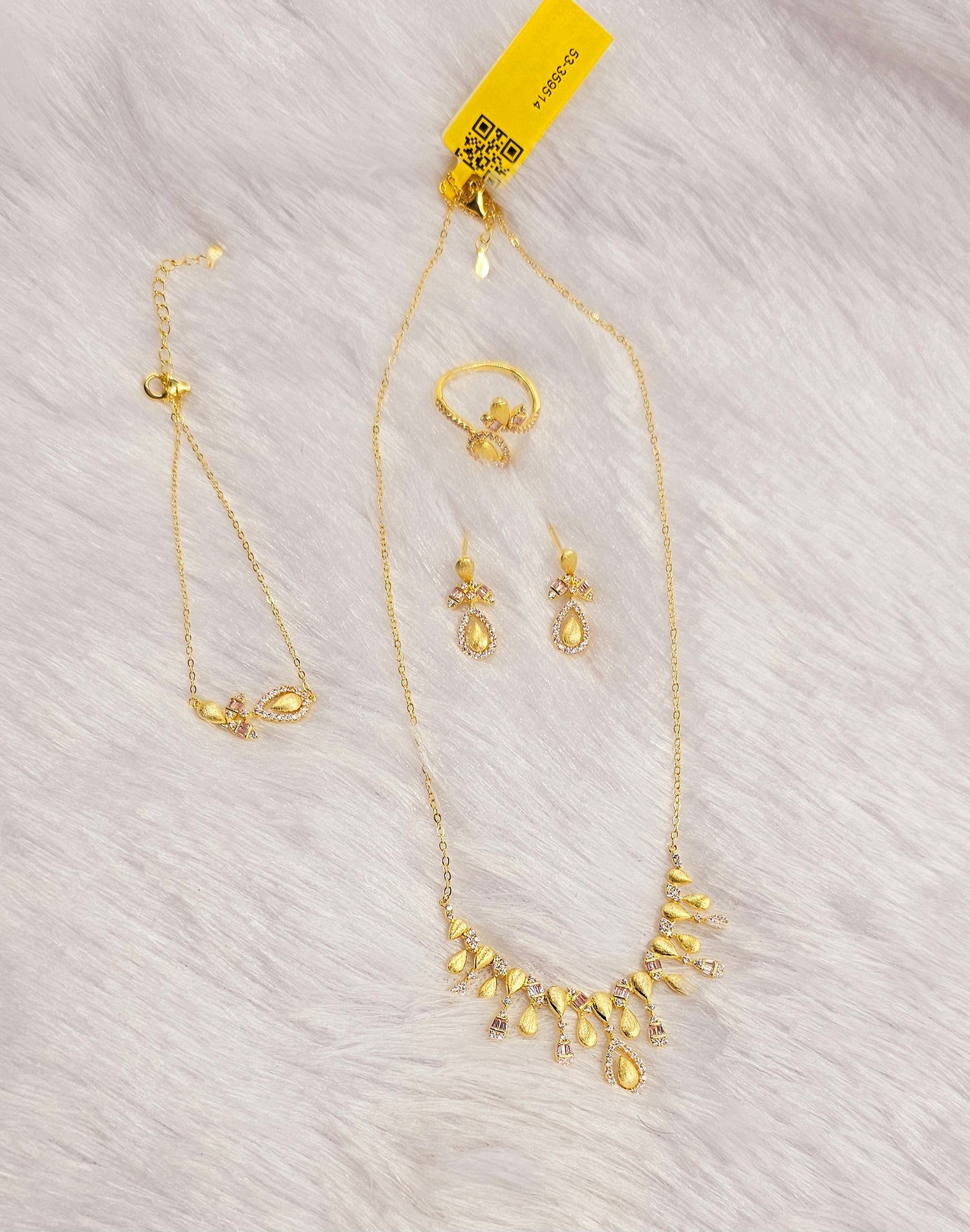 92.50 Gold Plated Silver Chain Pendent Set 24