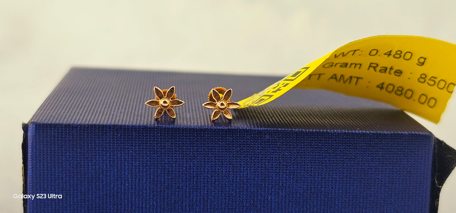18ct Gold Earring 2