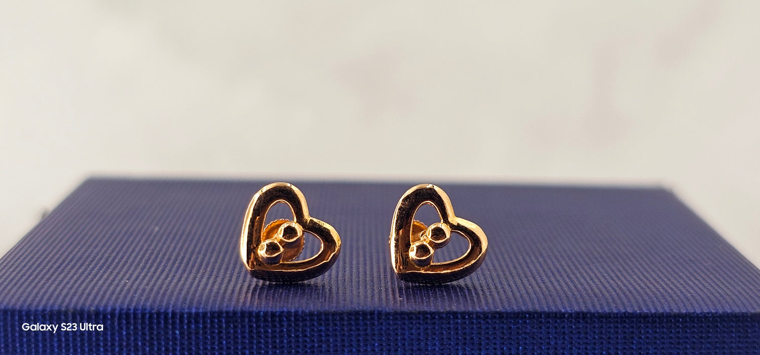 18ct Gold Earring 12