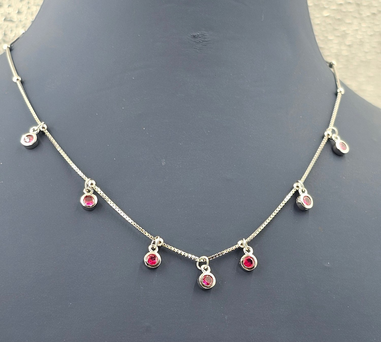 92.50 Silver Chain Pendent Set 165