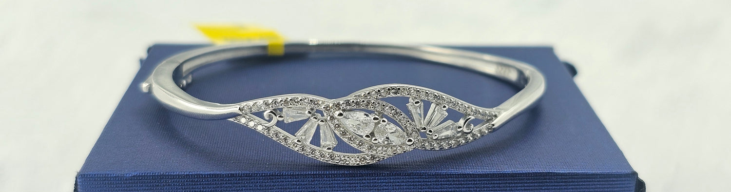 92.50 Silver Ladies Bracelet  109