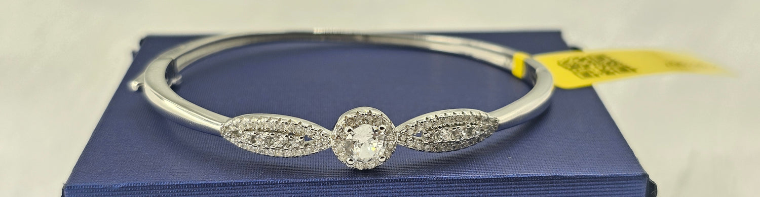 92.50 Silver Ladies Bracelet  114