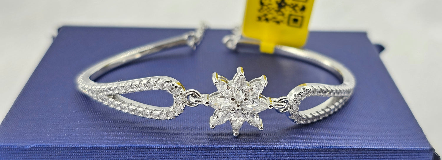 92.50 Silver Ladies Bracelet  118