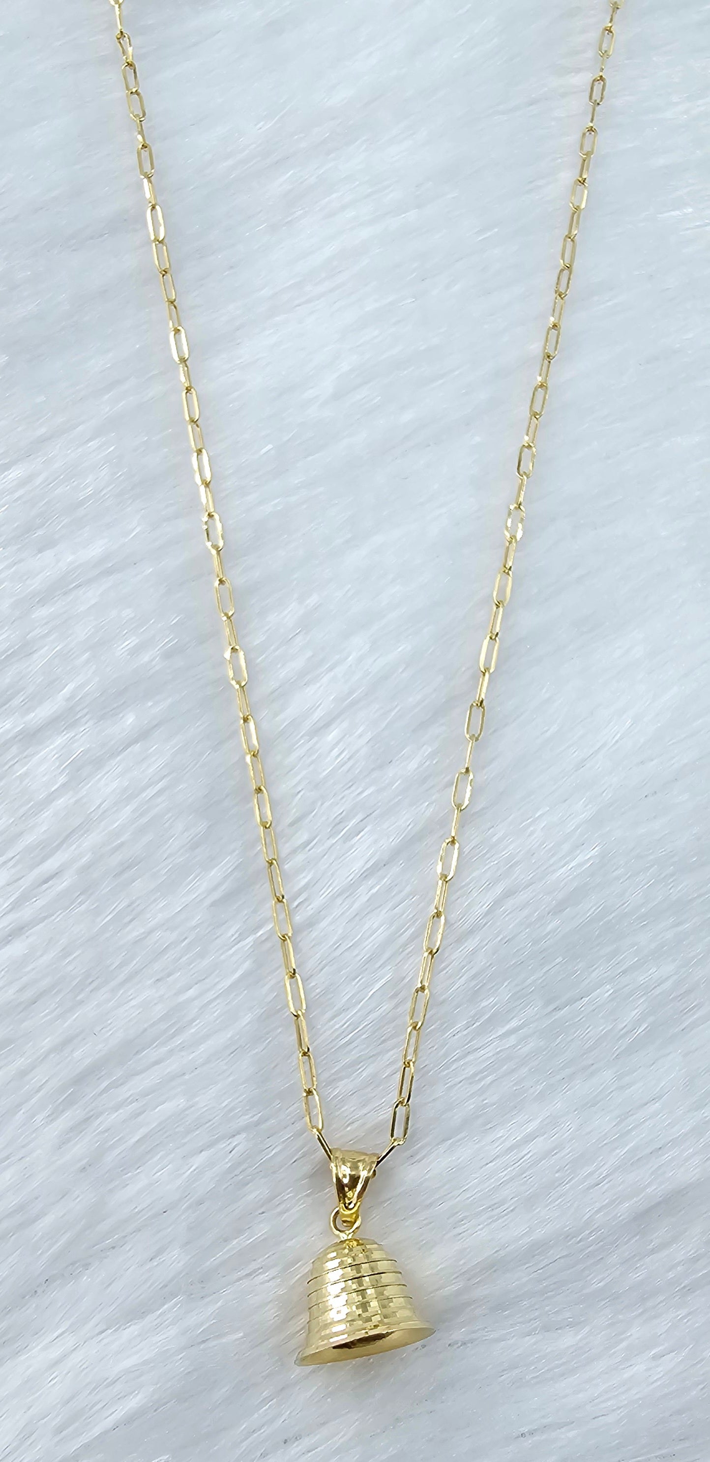 18kt Gold Chain Pendant Set 44