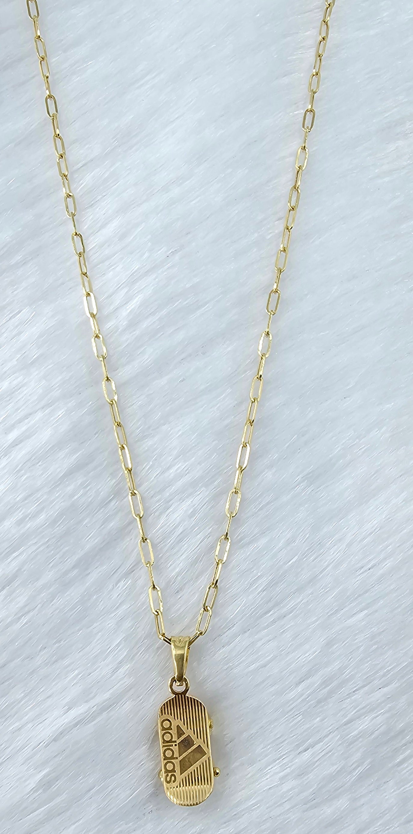 18kt Gold Chain Pendant Set 45