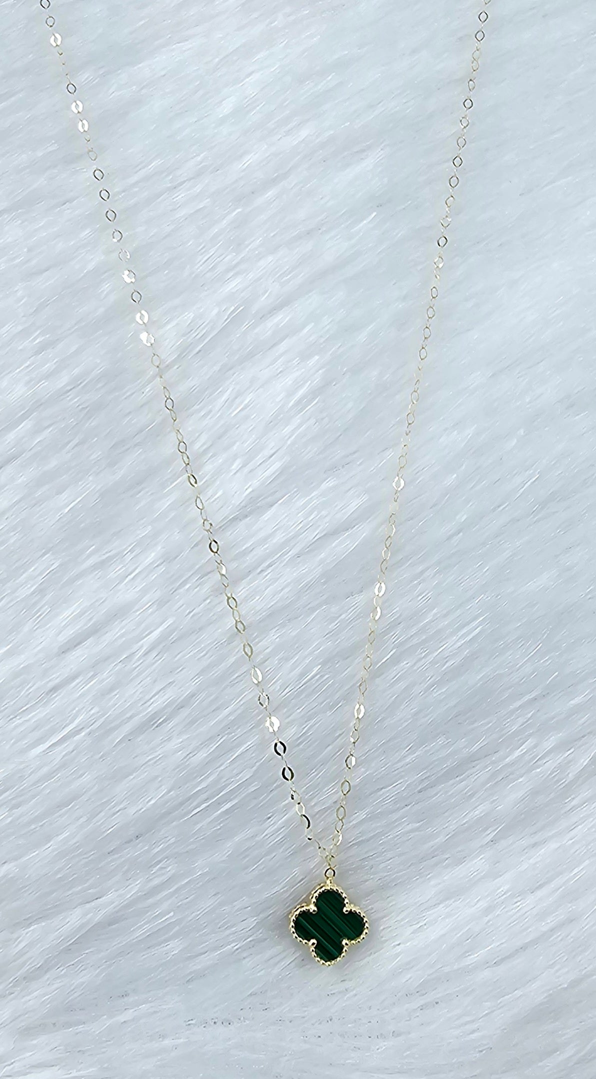 18kt Gold Chain Pendant Set 53