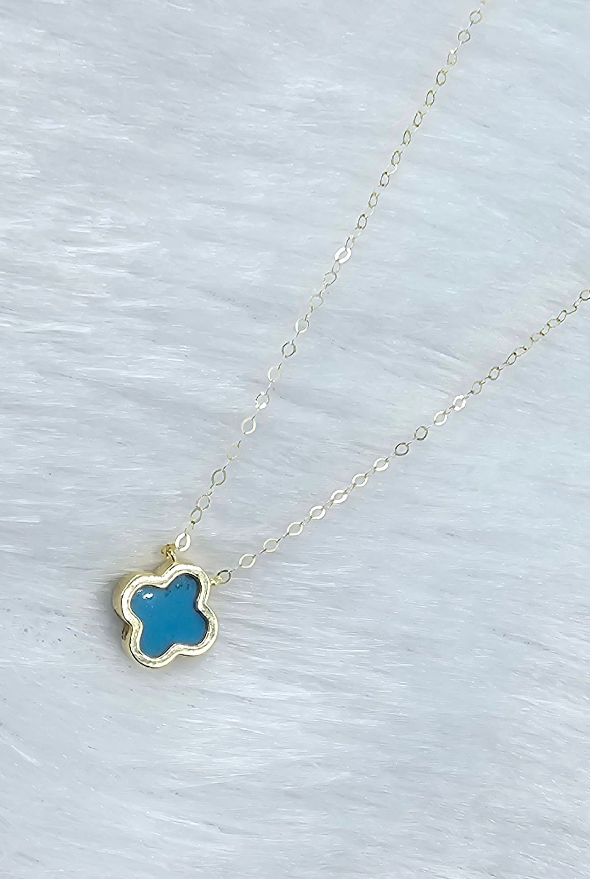 18kt Gold Chain Pendant Set 52