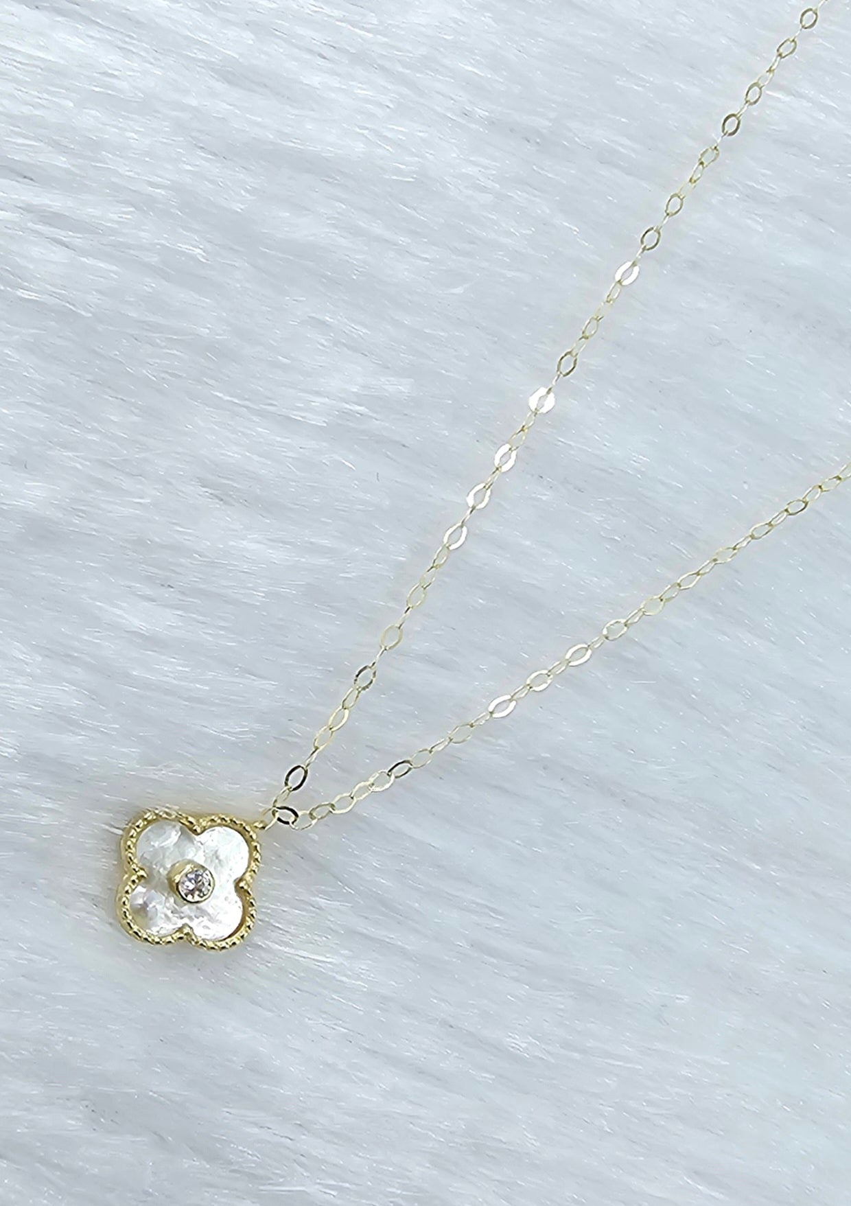 18kt Gold Chain Pendant Set 50