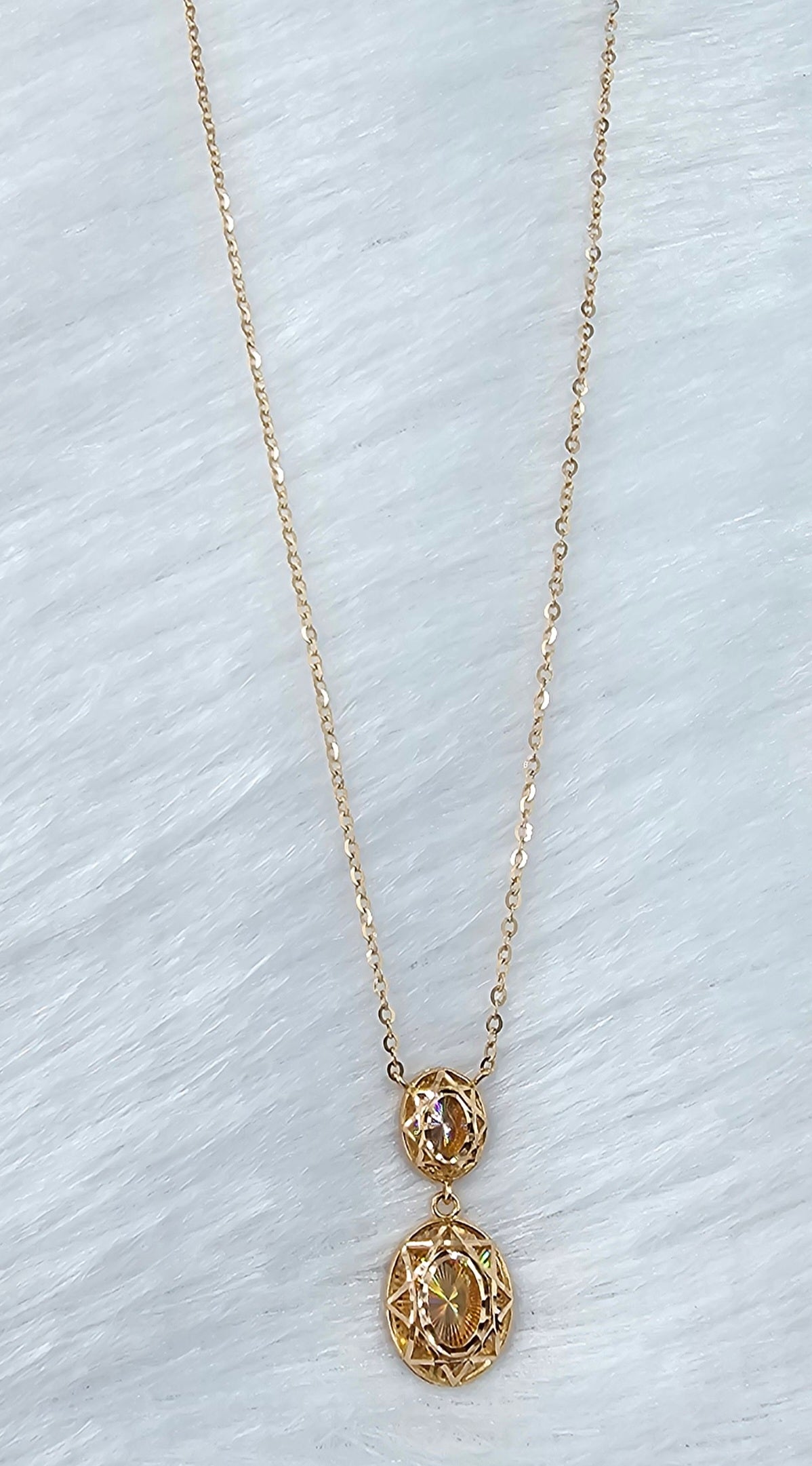 18kt Gold Chain Pendant Set 36